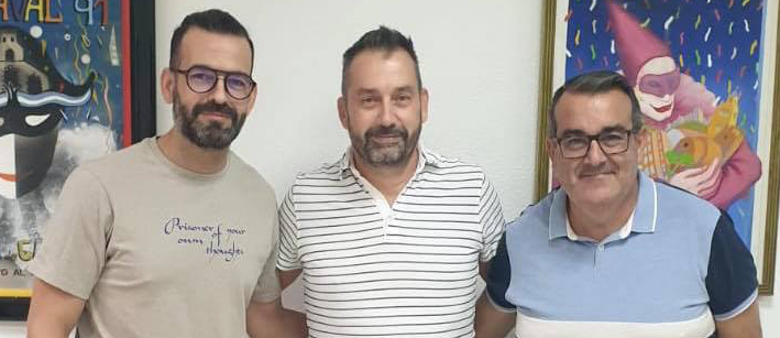 Presentación del presidente y secretario del jurado para el concurso de carnaval de Alcalá de Guadaíra 2022